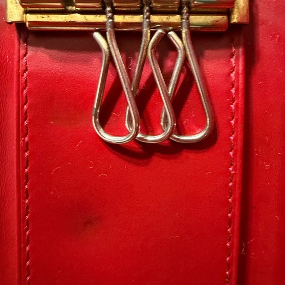 Authentic Louis Vuitton Vernis Red 4 Key Holder LV Monogram Patent Leather M4 - Picture 13 of 14